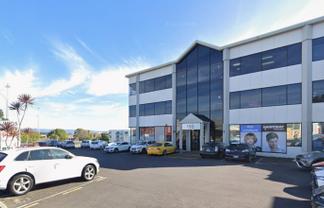 Full-Floor Office | Views & Parking