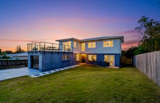 15 Lancaster Road, Beach Haven