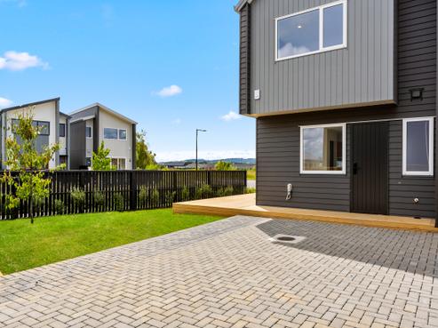 2 Taiheru Road, Karaka