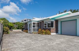8B Lockesley Place, Onerahi