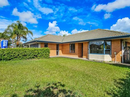 10 Frank Bunce Grove, Flat Bush