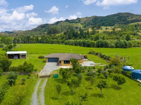 931 Limeworks Loop Road, Te Pahu