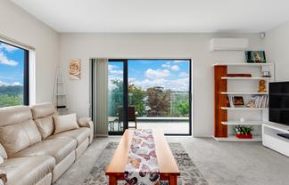 3 & 4/43A Waimumu Road, Massey