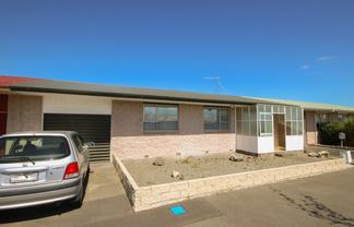 2/66 William Street, Ashburton