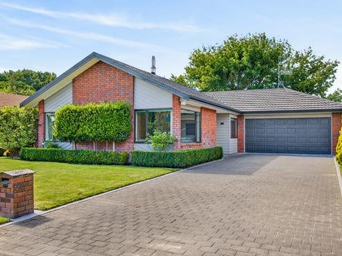 4 Hyatt Grove, Greenmeadows