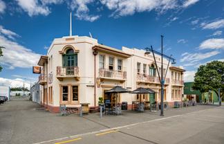 Iconic Ahuriri Pub – Strong Turnover & Gaming