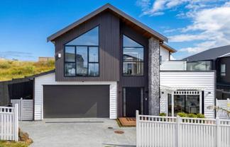 65 Kumukumu Road, Long Bay