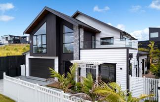 65 Kumukumu Road, Long Bay
