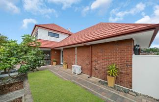 1/4 Crescent Hills Court, Northpark