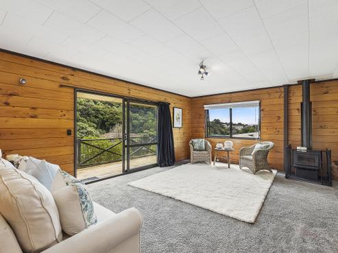 68 Omapere Street, Whitby