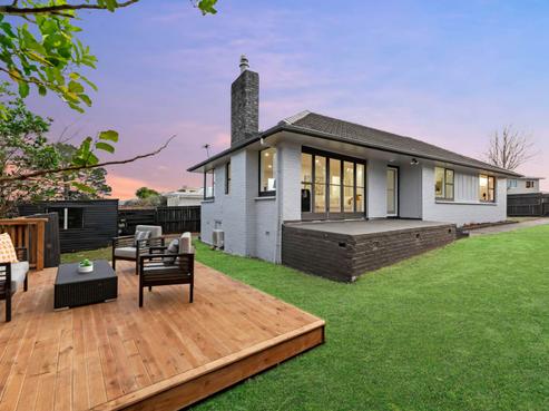20 Chorley Avenue, Massey