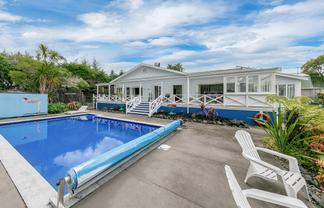 355 Ridge Road, Paremoremo