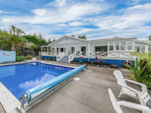 355 Ridge Road, Paremoremo