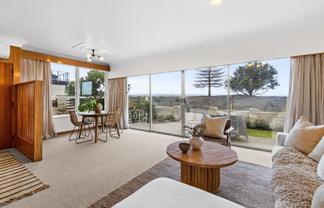 10 North Terrace, Westshore