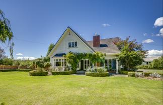 1355 Railway Road South and 656 Te Aute Road, Longlands