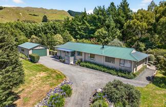 869 Norfolk Road, Carterton