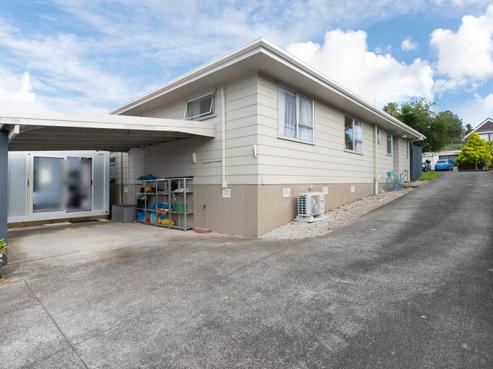 1/20 Lambrown Drive, Totara Vale