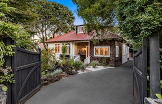 36 Owens Road, Epsom