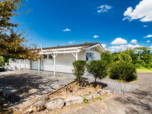 19 Chorley Avenue, Massey