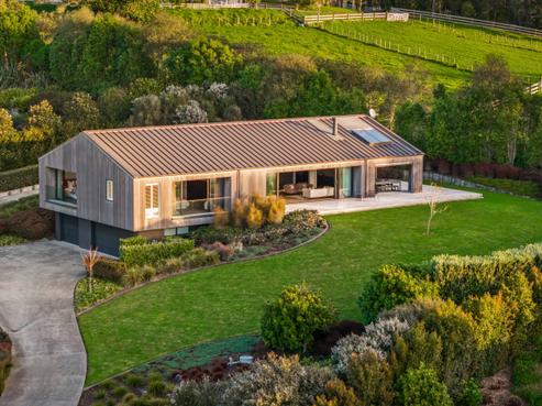 15 Myra Evelyn Grove, Dairy Flat
