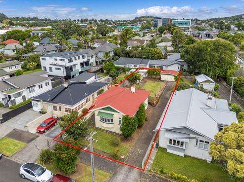12 Adam Street, Greenlane