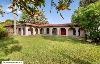 17B Gracechurch Drive, Flat Bush