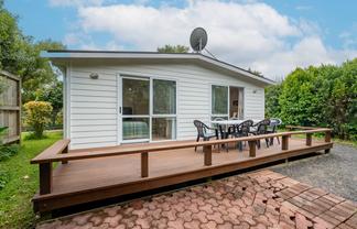 30 Barrie Crescent, Silverdale