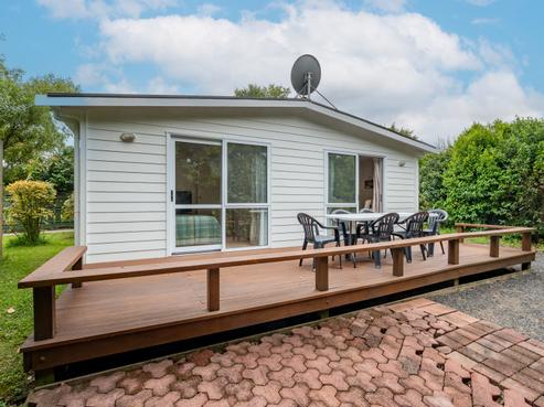 30 Barrie Crescent, Silverdale