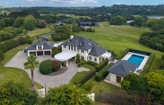 204 Broomfields Road, Whitford