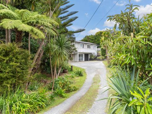 5 Maori Hut Road, Red Beach