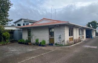 63A Ranolf Street, Victoria