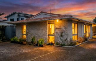 63A Ranolf Street, Victoria