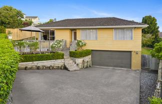 7 Glenbervie Crescent, Massey