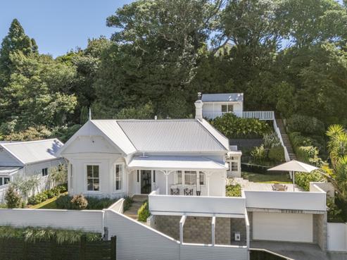 16 Bracken Street, New Plymouth Central