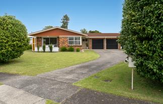 8 Woodstock Crescent, Cambridge