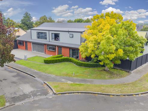 10 Pyatt Place, Redwood