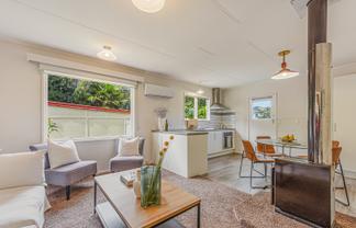 2/9a Titoki Street, Stoke