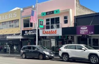 Prime Devon Street hill location