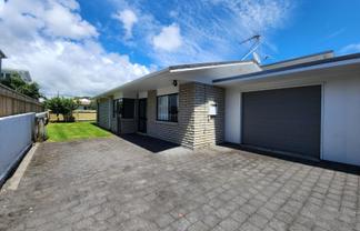 13B Bulkeley Terrace, New Plymouth