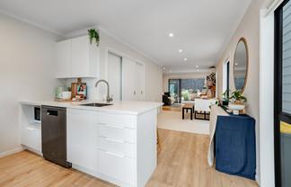 12 Mata Lane, Stanmore Bay