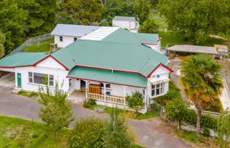 58, 58a 58b White Road, Otane