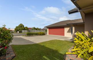 2 Fuller Close, LEVIN
