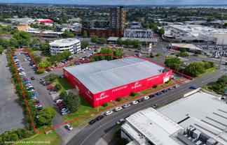 Value-add or owner-occupier large format retail