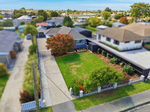 77 Neill Street, Hornby