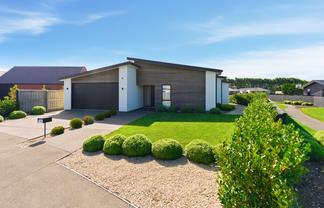 15 Frank Ernest Crescent, Prebbleton