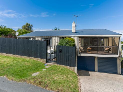 122 Larnach Road, Vauxhall