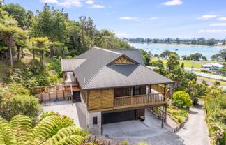 103 Main Road, Tairua