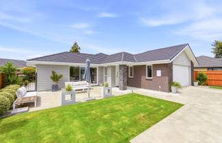 37 Pharazyn Street, Feilding