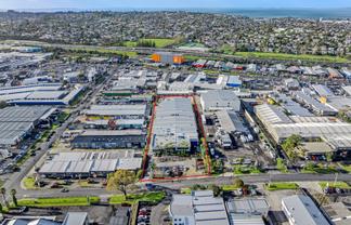 Big industrial – 5,758sqm with yard