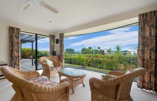 115 Grovenor Drive, Orewa